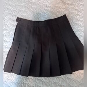 Head Black Mini Pleated Skirt